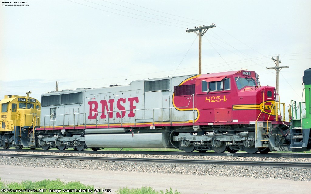 BNSF SD75M 8254